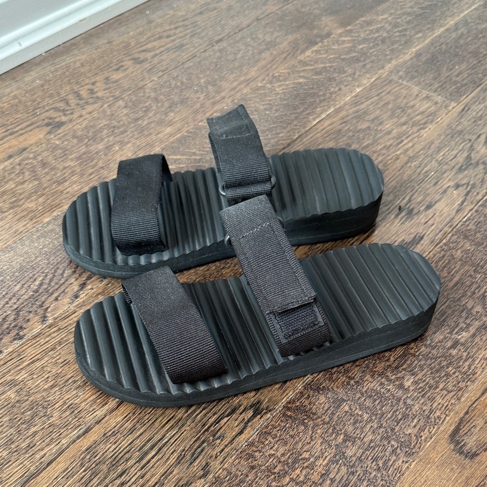 MUJI Strappy Sandals US 5